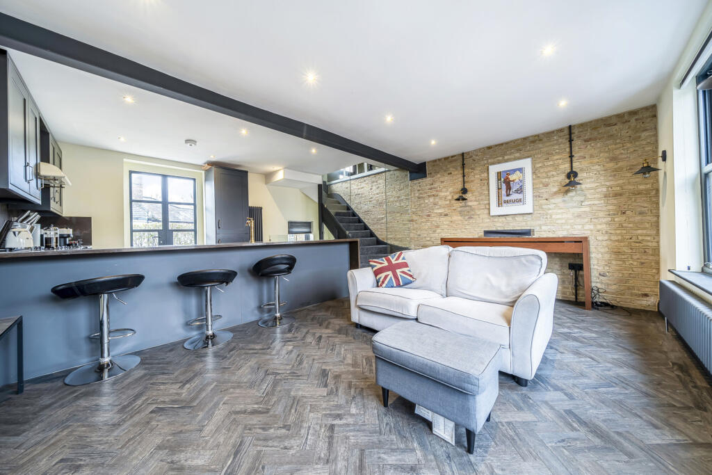 Property image - Plaistow Lane, Bromley