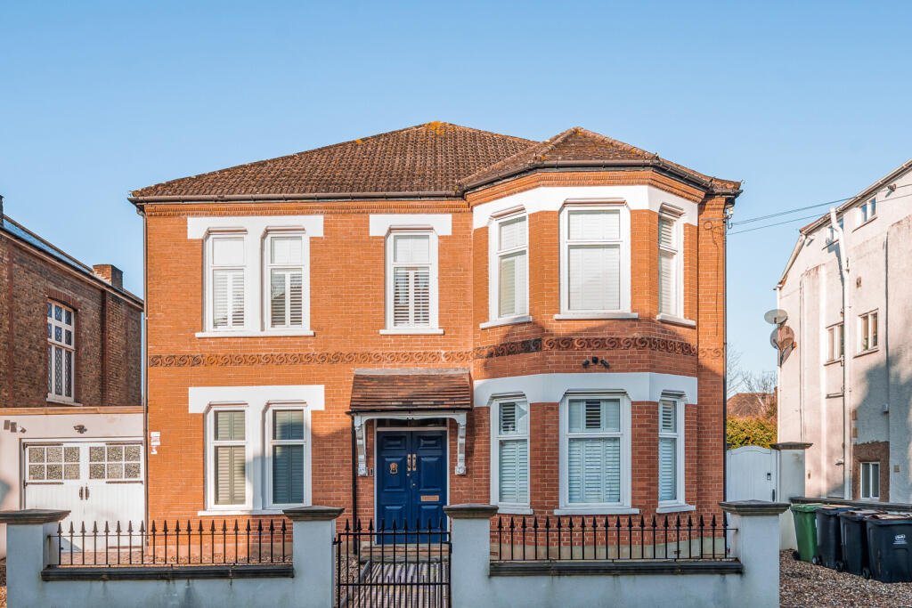 Main image of property: Cambridge Road, Bromley