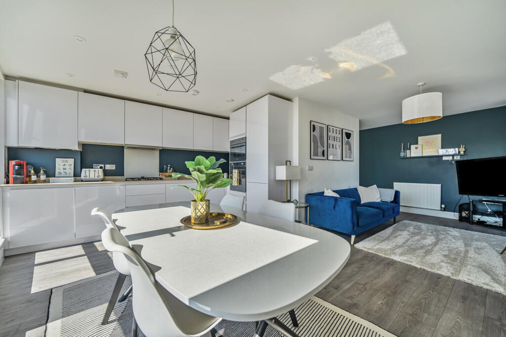 Main image of property: Masons Hill, Bromley