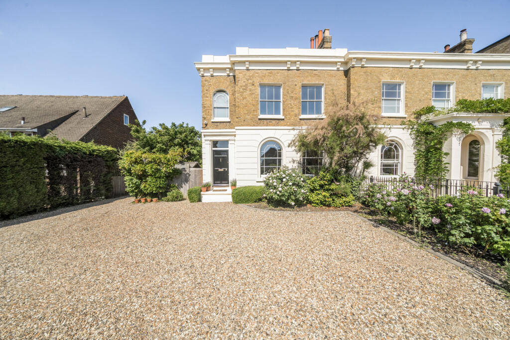 Main image of property: Bromley Common, Bromley