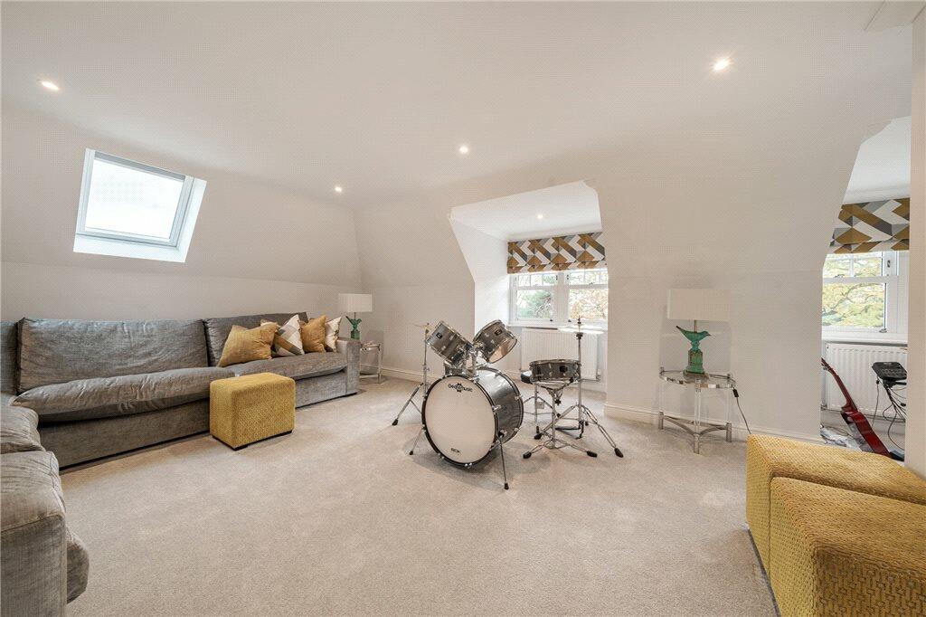Additional property image - Plaistow Lane, Bromley