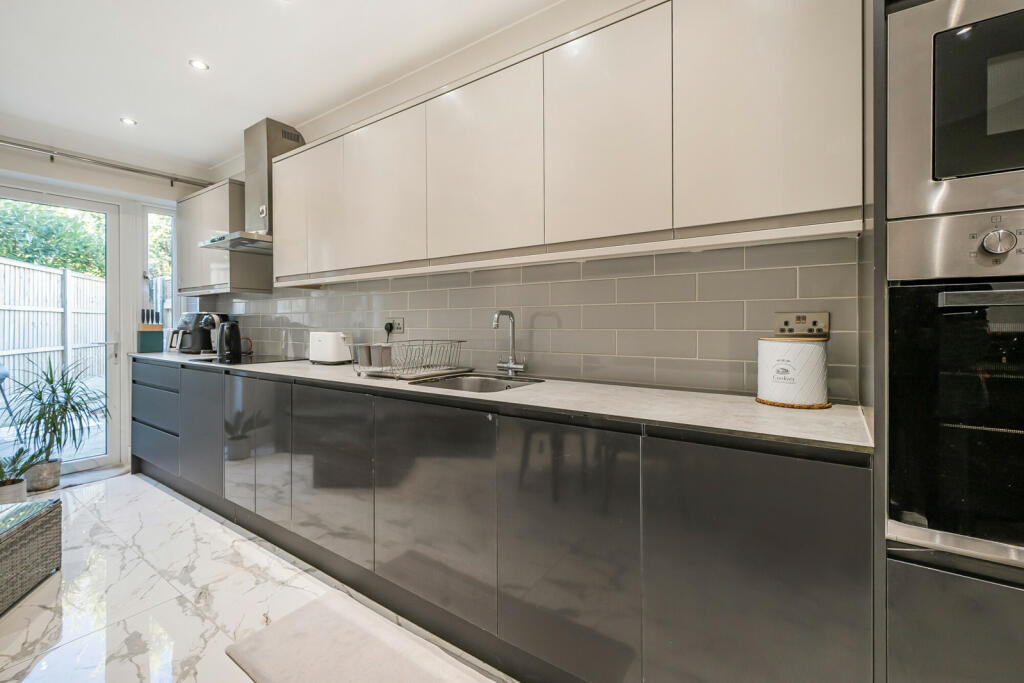 Additional property image - Brookmead Avenue, Bromley