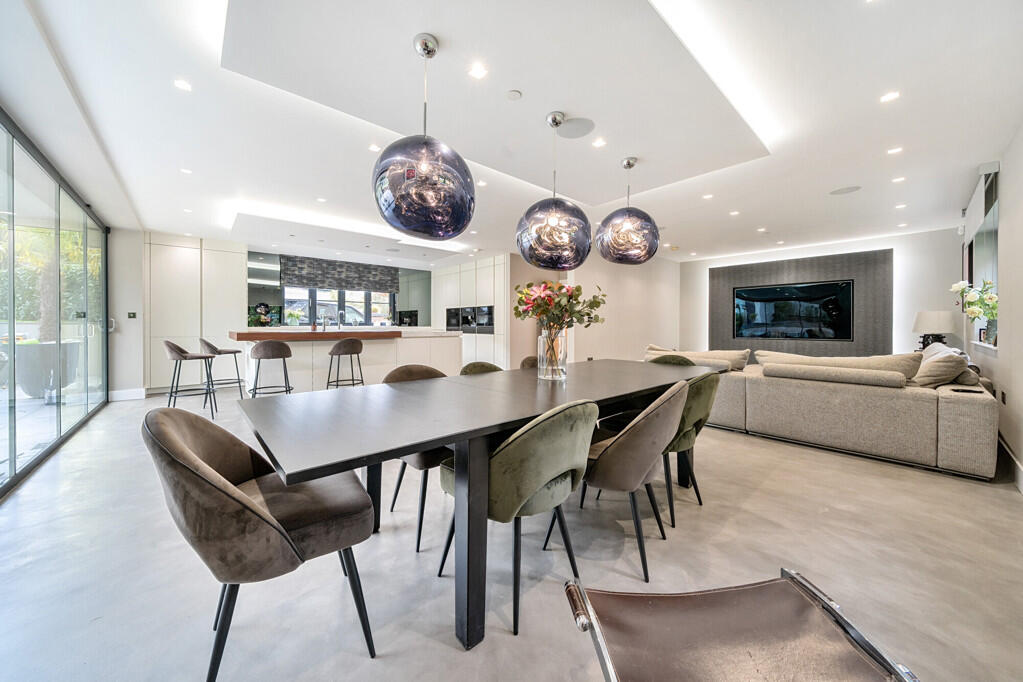 Additional property image - Hill Brow, Bromley, Kent