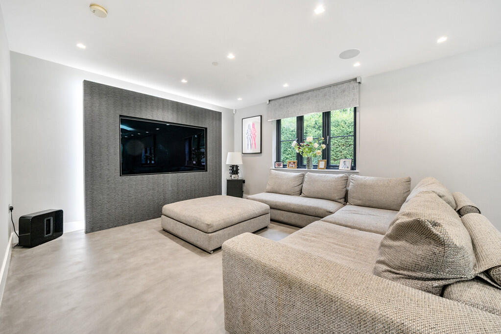 Additional property image - Hill Brow, Bromley, Kent
