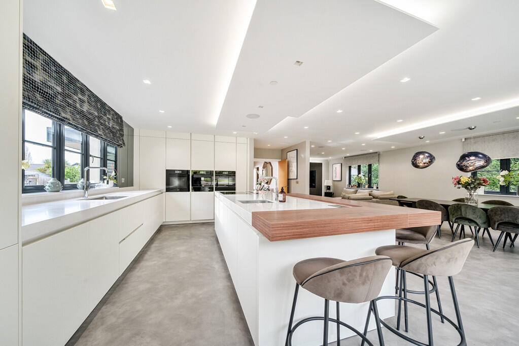 Additional property image - Hill Brow, Bromley, Kent