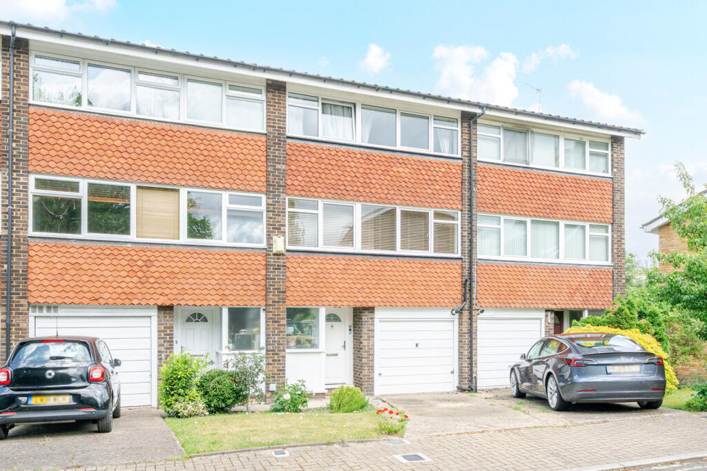 Main image of property: Hever Gardens, Bromley