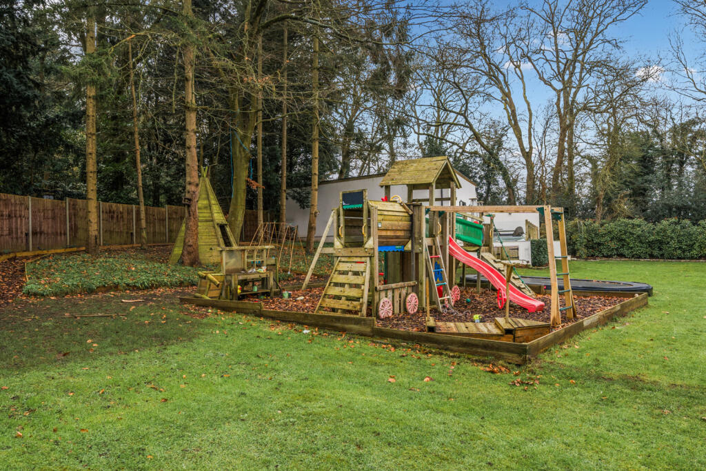 Additional property image - Nash Lane, Keston