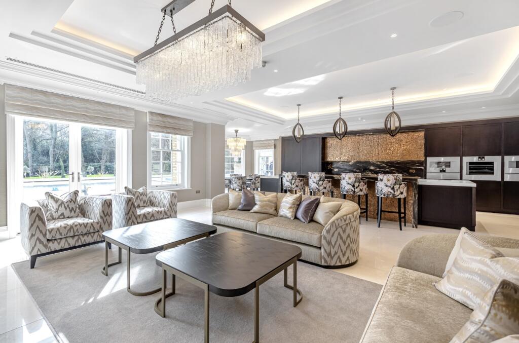 Additional property image - Holwood Park Avenue, Keston Park, Locksbottom