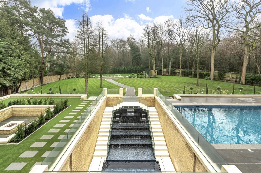 Additional property image - Holwood Park Avenue, Keston Park, Locksbottom
