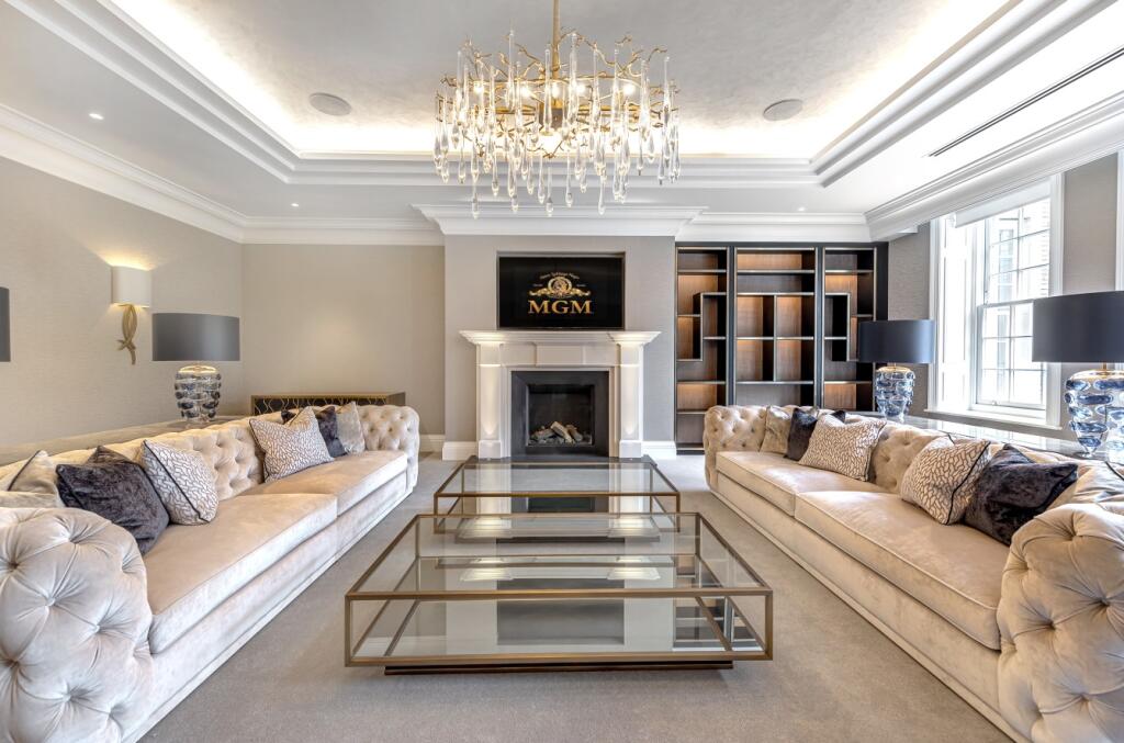 Additional property image - Holwood Park Avenue, Keston Park, Locksbottom