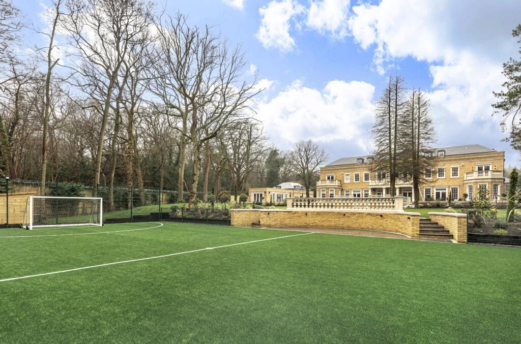 Additional property image - Holwood Park Avenue, Keston Park, Locksbottom