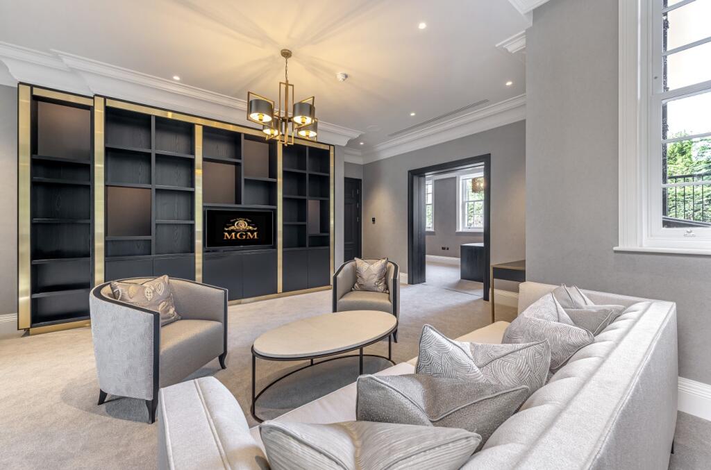 Additional property image - Holwood Park Avenue, Keston Park, Locksbottom