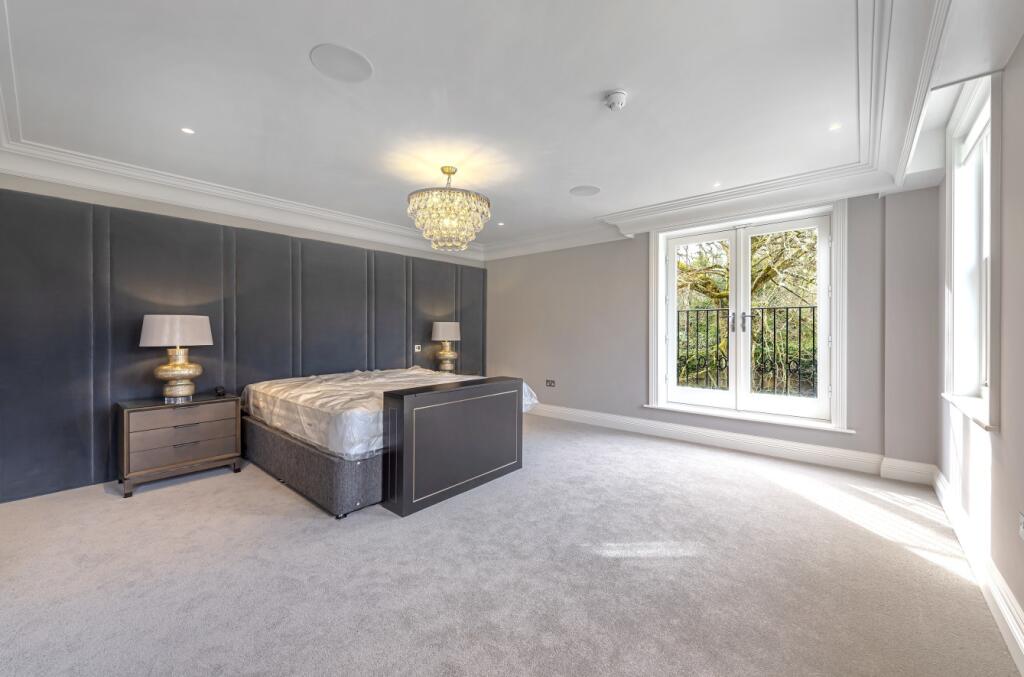 Additional property image - Holwood Park Avenue, Keston Park, Locksbottom