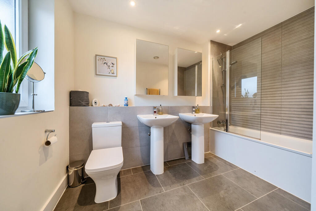Additional property image - Cottonwood Close, Orpington