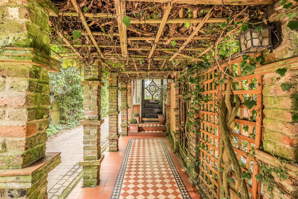 Additional property image - Oakwood Road, Orpington
