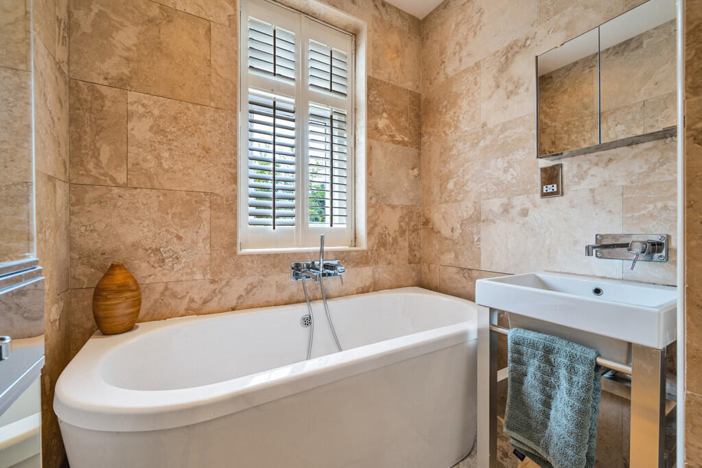 Additional property image - Oakwood Road, Orpington
