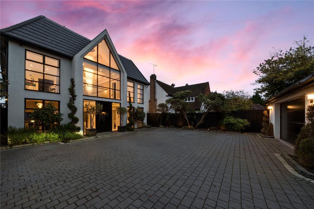 Main image of property: Croydon Road, Keston