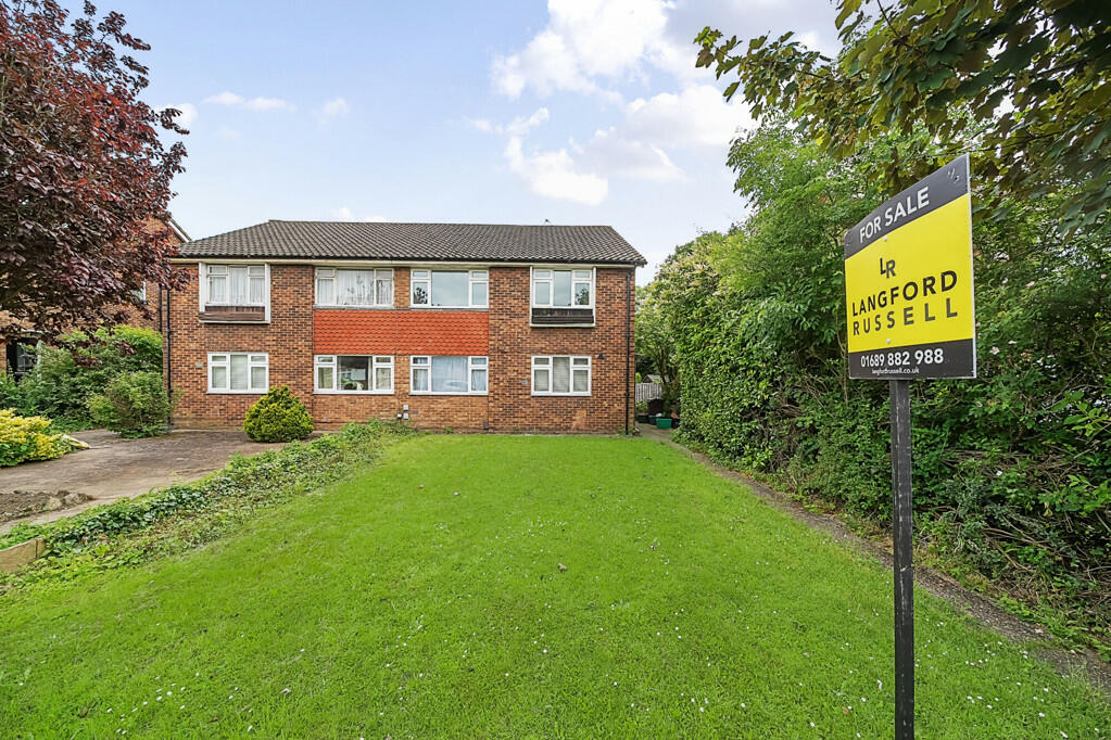 2 bedroom apartment for sale in Gillmans Road, Orpington, Bromley, BR5