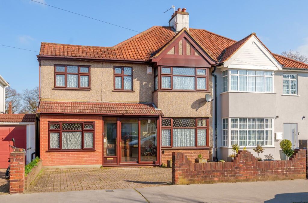 5 bedroom semidetached house for sale in Devonshire Way, Croydon, CR0