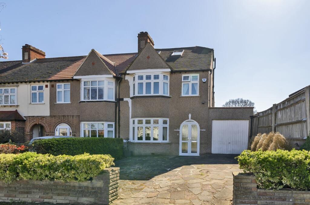 4 bedroom end of terrace house for sale in Silver Lane, West Wickham, BR4