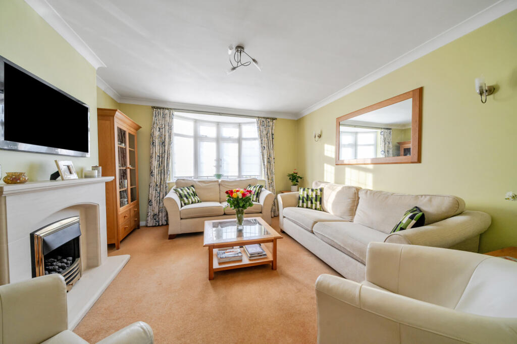 Additional property image - Greenway Gardens, Croydon