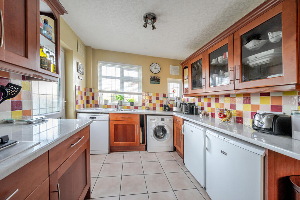 Additional property image - Greenway Gardens, Croydon