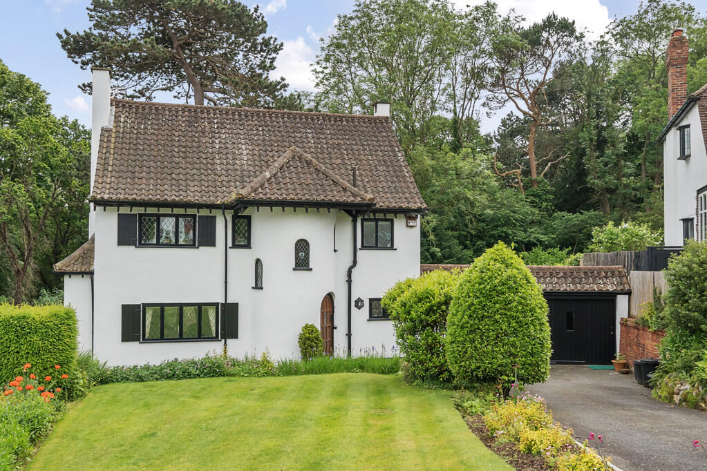 Main image of property: Wood Lodge Lane, West Wickham