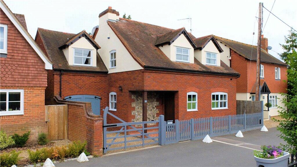 4 bedroom detached house for sale in Riverside, Eynsford, Dartford, DA4