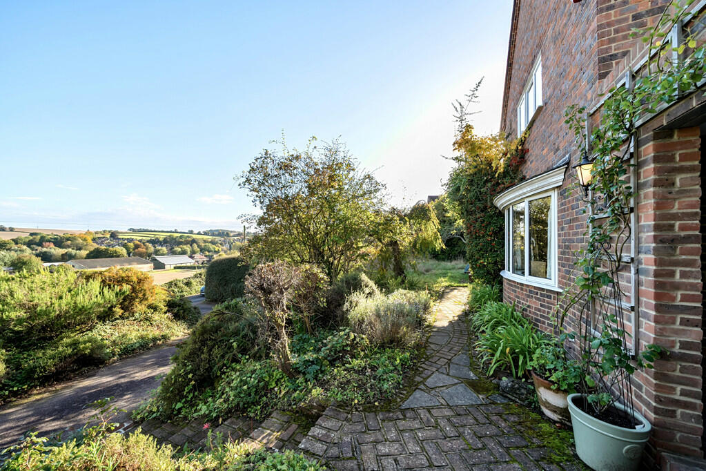 Additional property image - Sparepenny Lane, Eynsford, Dartford