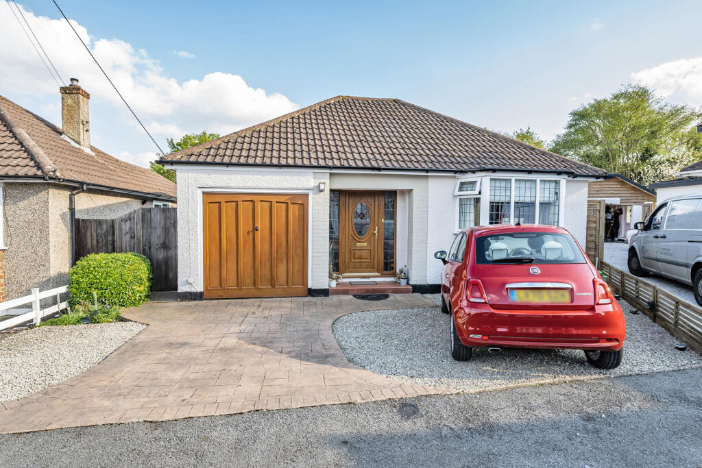 Main image of property: Nutley Close, Hextable, Swanley