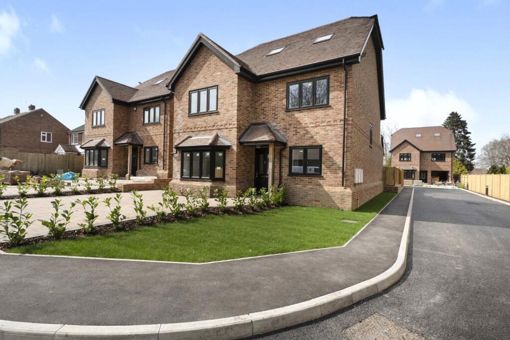 Main image of property: Viking Way, West Kingsdown, Sevenoaks