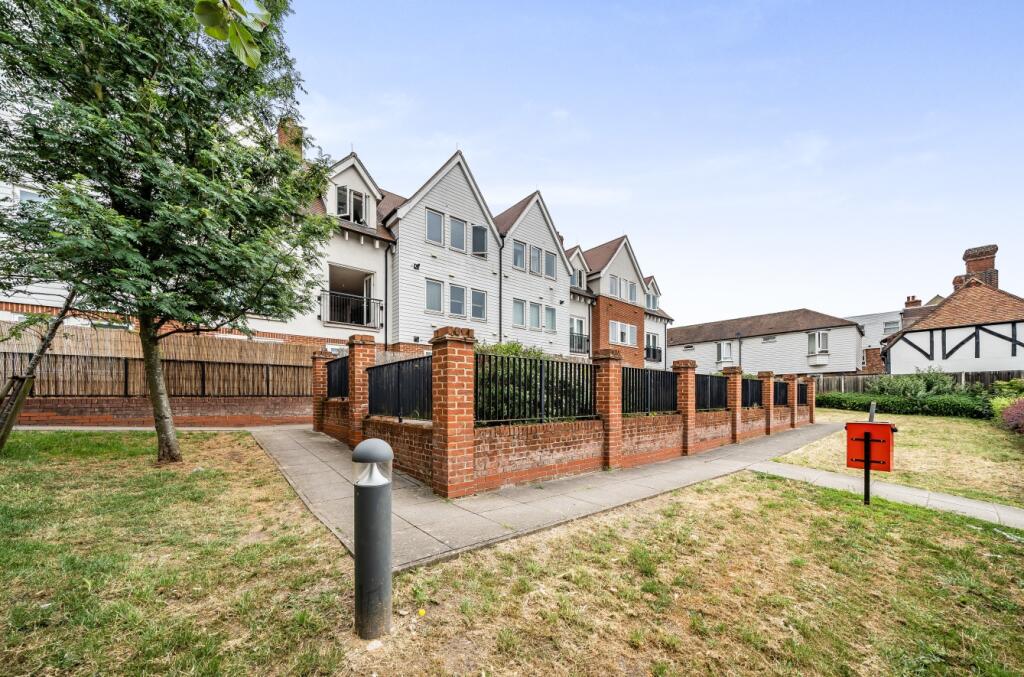 1 bedroom apartment for sale in Foots Cray High Street, Sidcup, DA14