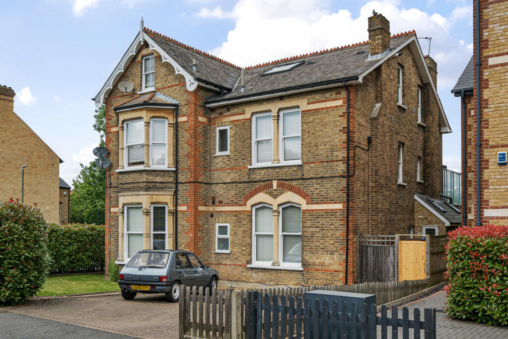 2 bedroom apartment for sale in St. Johns Road, Sidcup, DA14