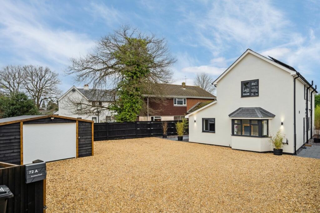 Main image of property: Reading Road, Finchampstead, RG40