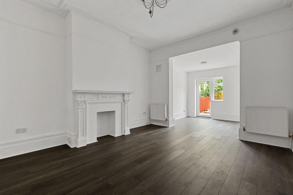 Main image of property: Manor View, London, N3