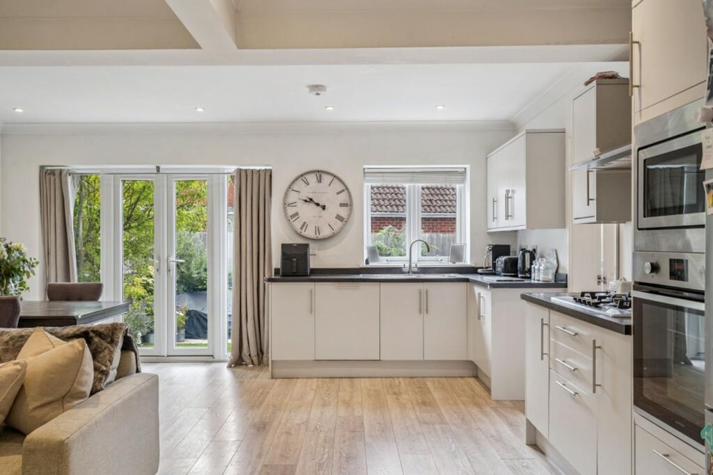 Main image of property: Wexham Street, Wexham, SL3