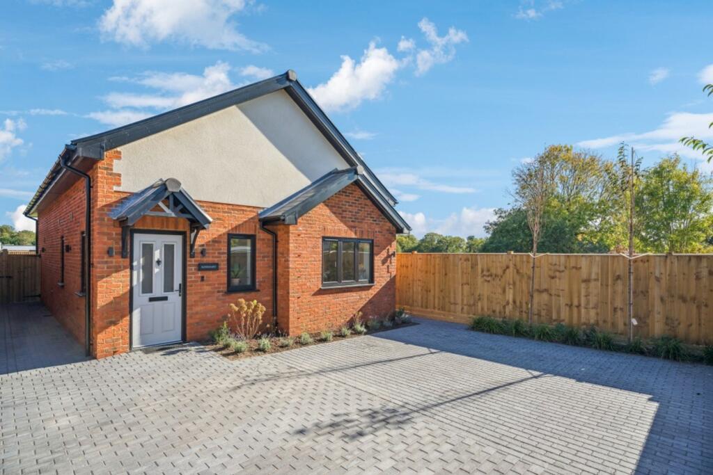 Main image of property: Wexham Street, Stoke Poges, SL3