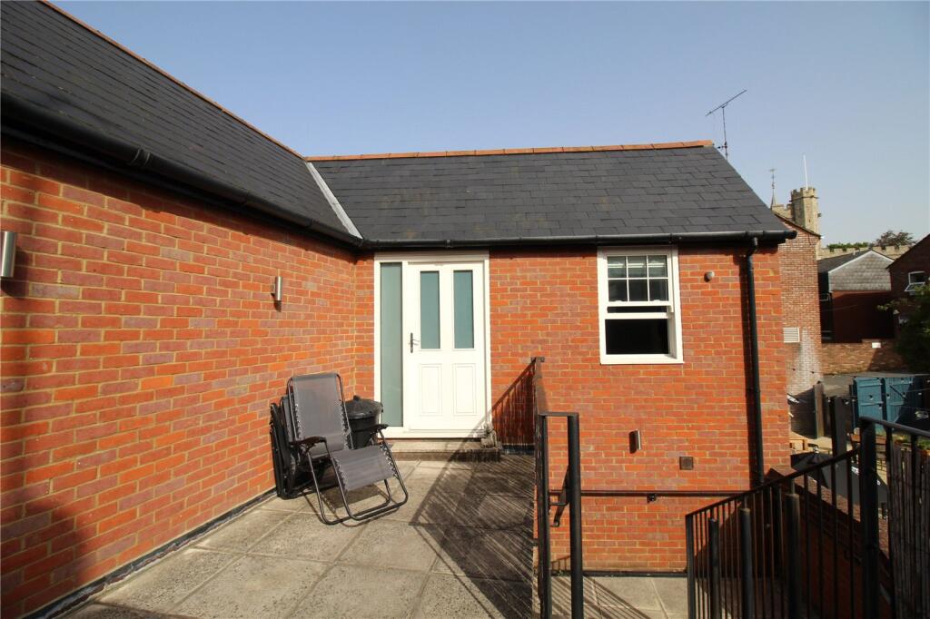 Main image of property: High Street, Tring.