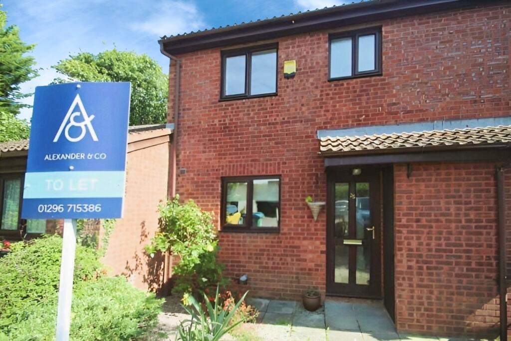 Main image of property: Glebe Close, Buckingham, MK18