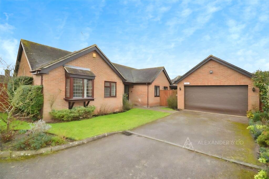 Main image of property: Saham Croft Close, Winslow, Buckingham, MK18