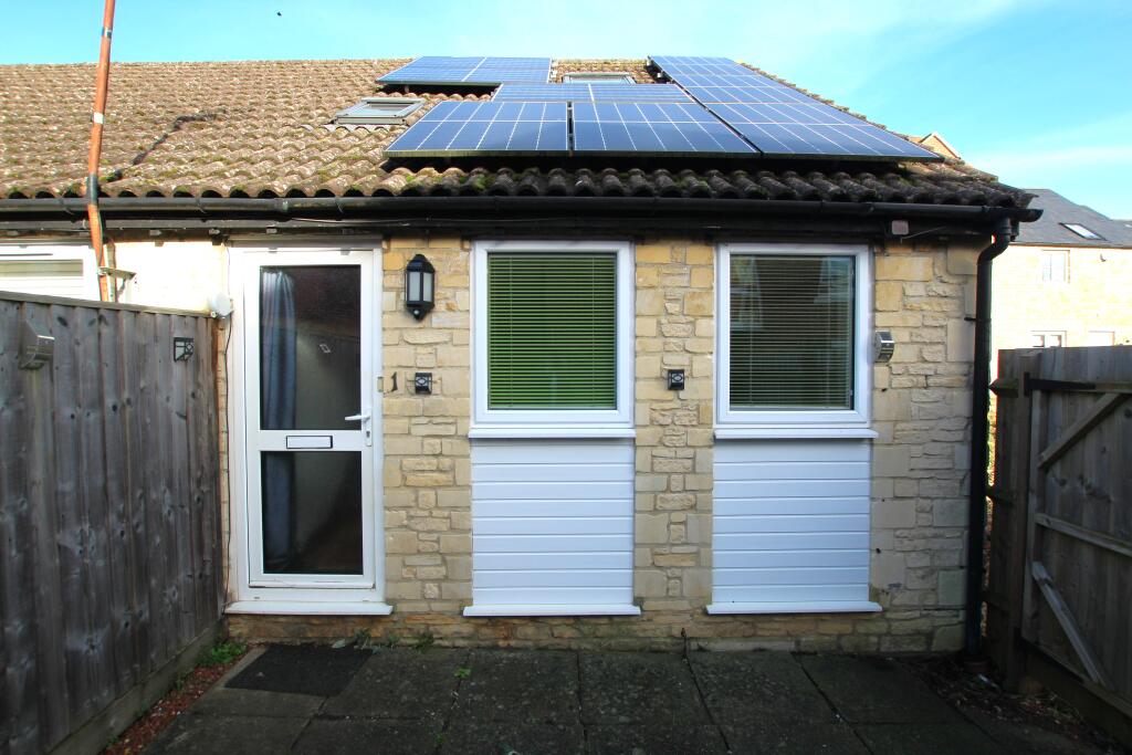 Main image of property: Longwall, Brackley