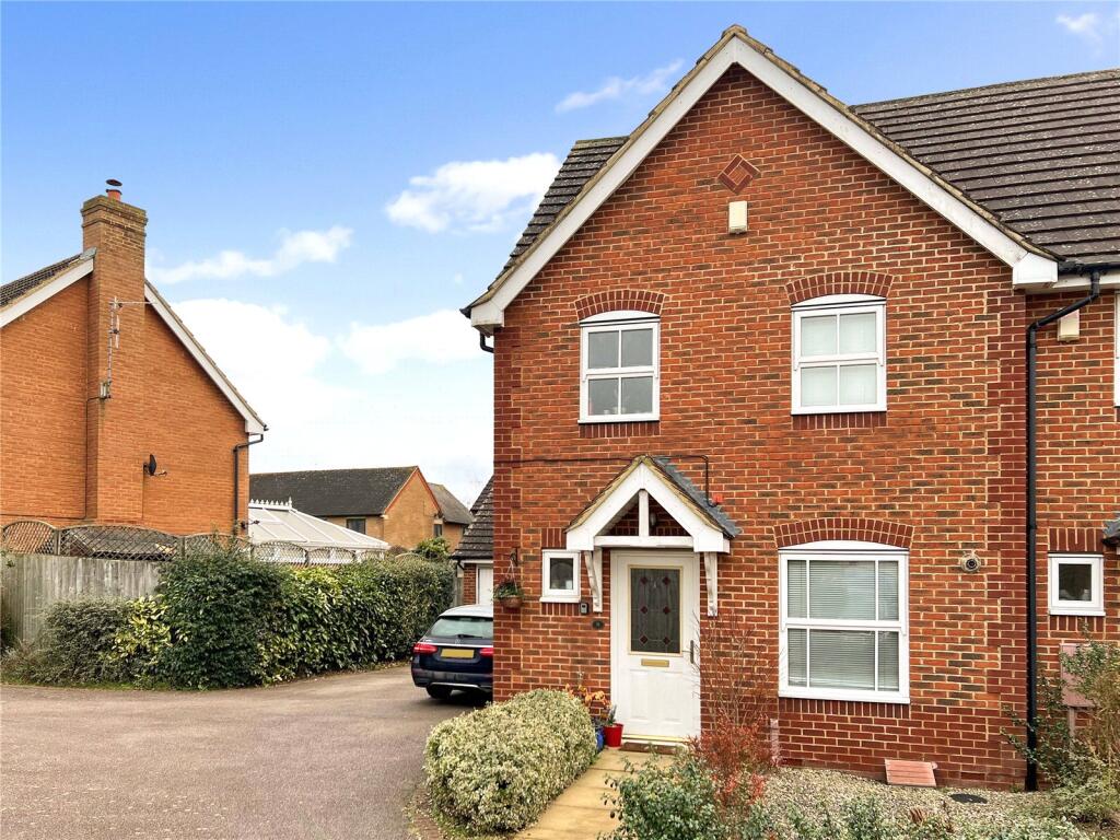 Main image of property: Wren Close, Brackley, NN13