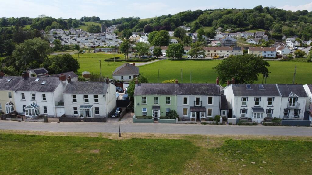 Main image of property:  Llansteffan, Carmarthen, SA33