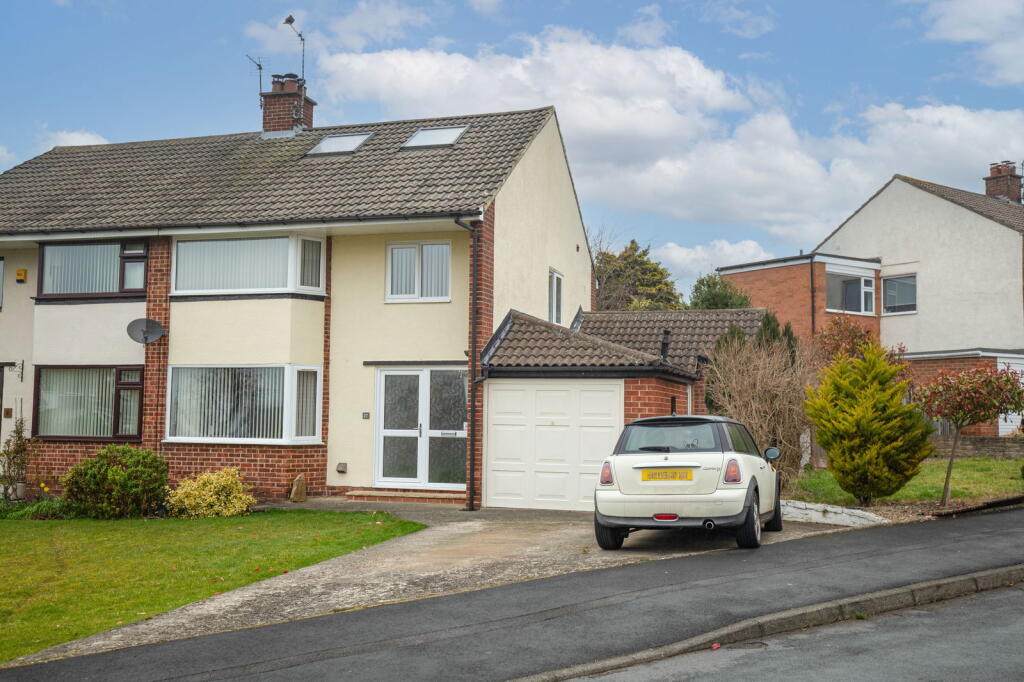 Main image of property: Roseberry Crescent,Great Ayton,Middlesbrough,TS9 6EP