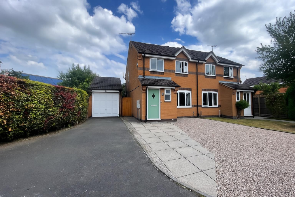 Main image of property: Monal Close, Whetstone, Leicester