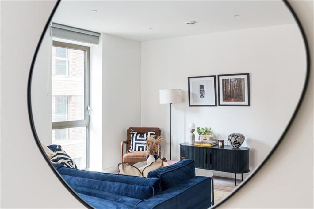 Main image of property: 3 bed, 3rd floor, Severn, Messel House in Anchors Point