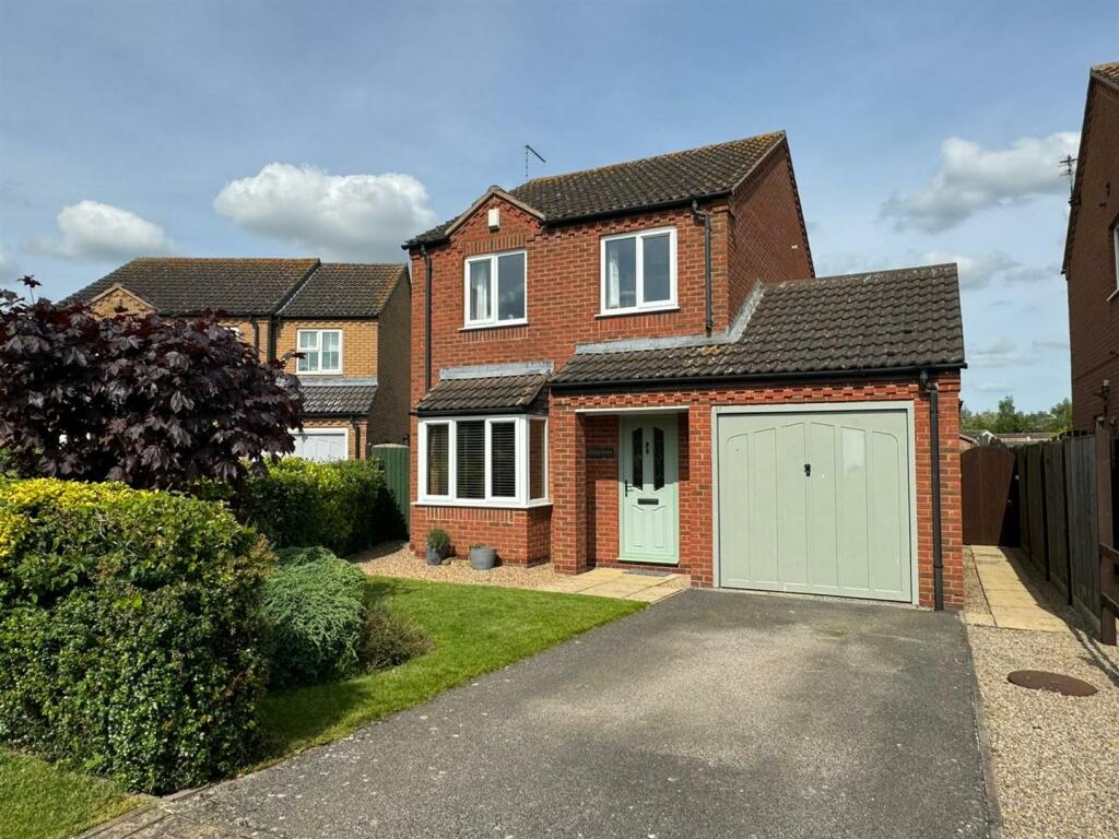 3 bedroom detached house for sale in Manor Rise, Reepham, LN3