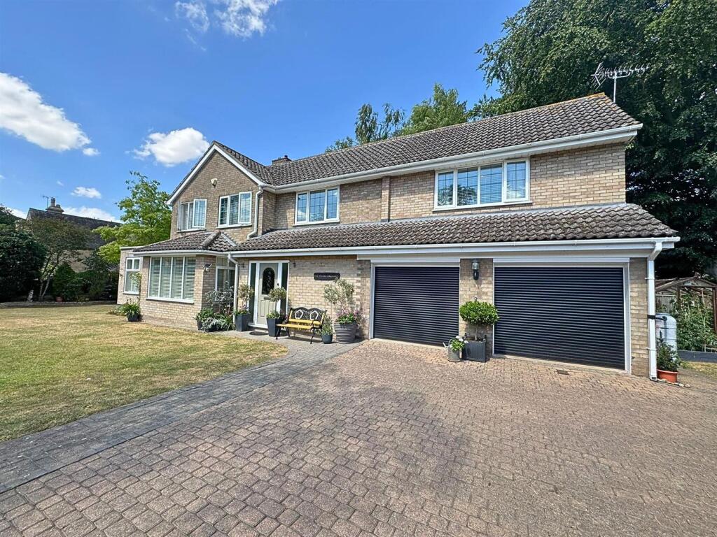 Main image of property: Mill Hill, Nettleham LN2