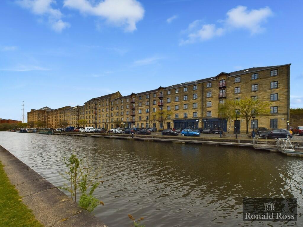 2 bedroom flat for sale in Speirs Wharf, Glasgow, G4