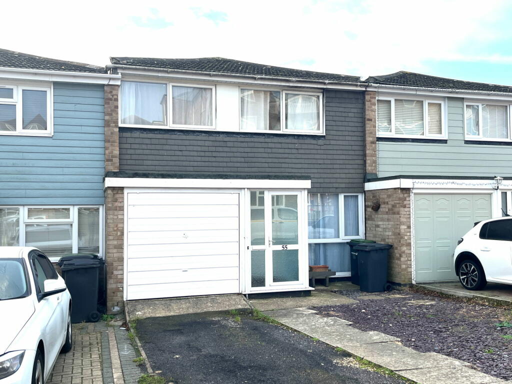 Main image of property: Gale Moor Avenue, Alverstoke, Gosport PO12 2SZ